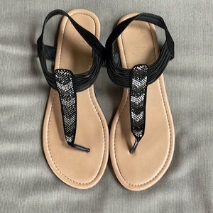 Celebrity NYC Black & silver beaded straps sandals size 9